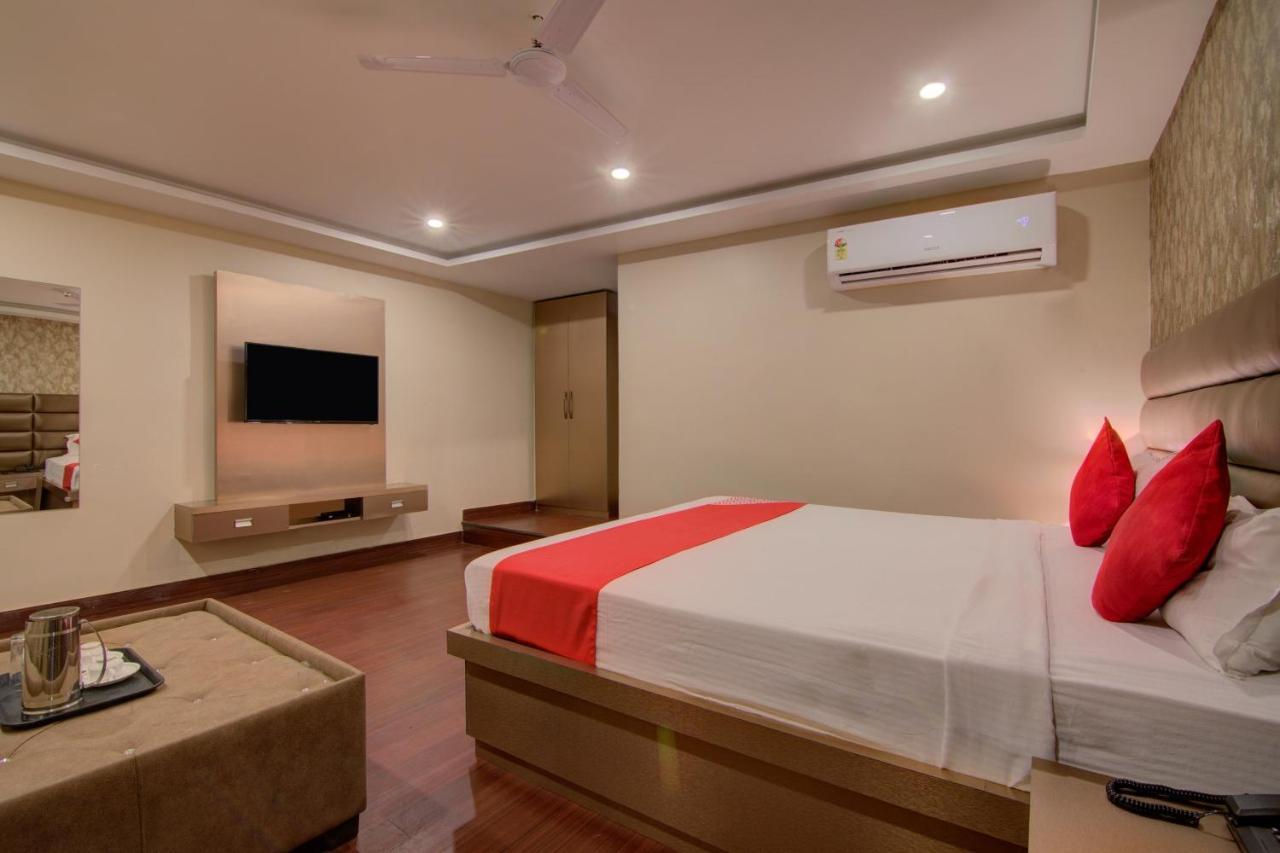 Oyo 12736 Skylawn Hotel Jamshedpur Exterior photo