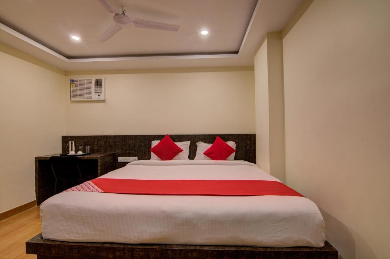 Oyo 12736 Skylawn Hotel Jamshedpur Exterior photo
