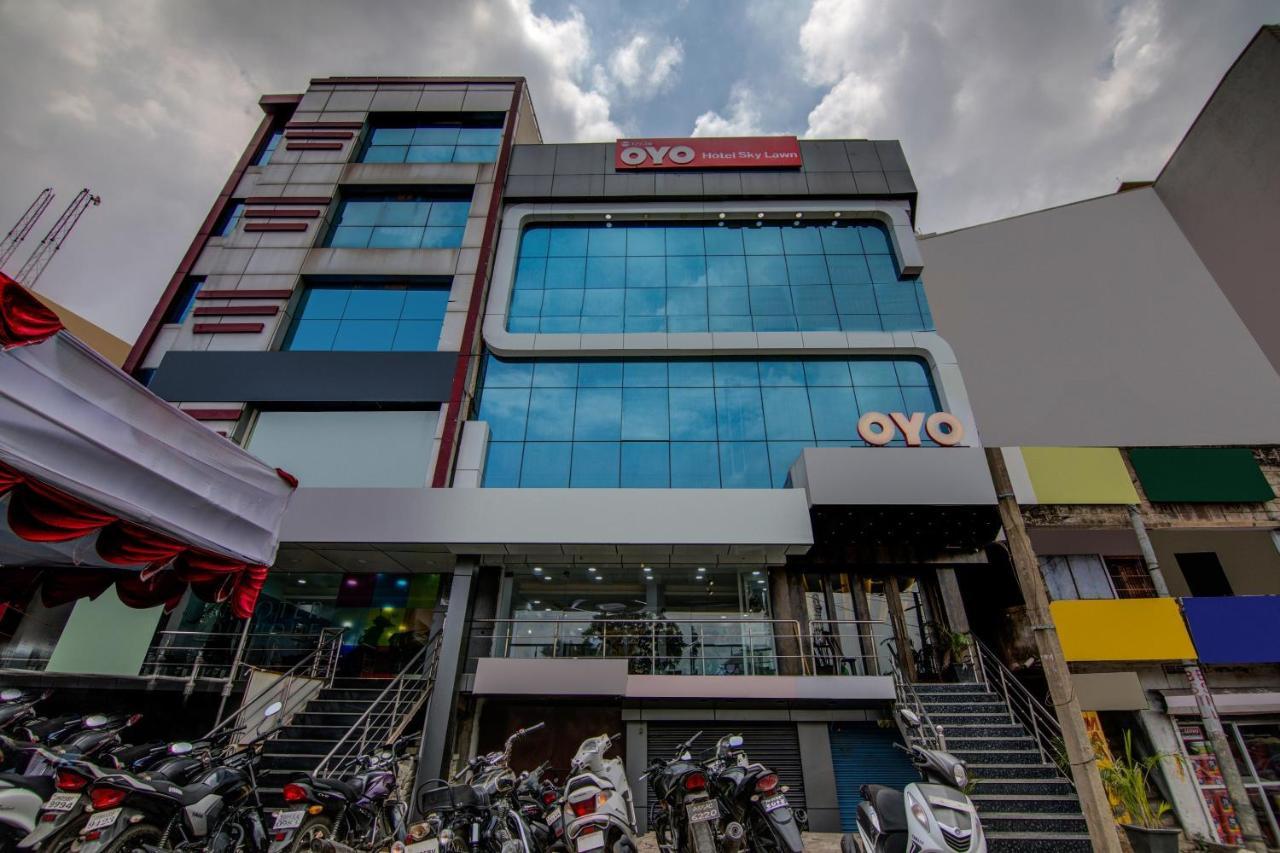 Oyo 12736 Skylawn Hotel Jamshedpur Exterior photo