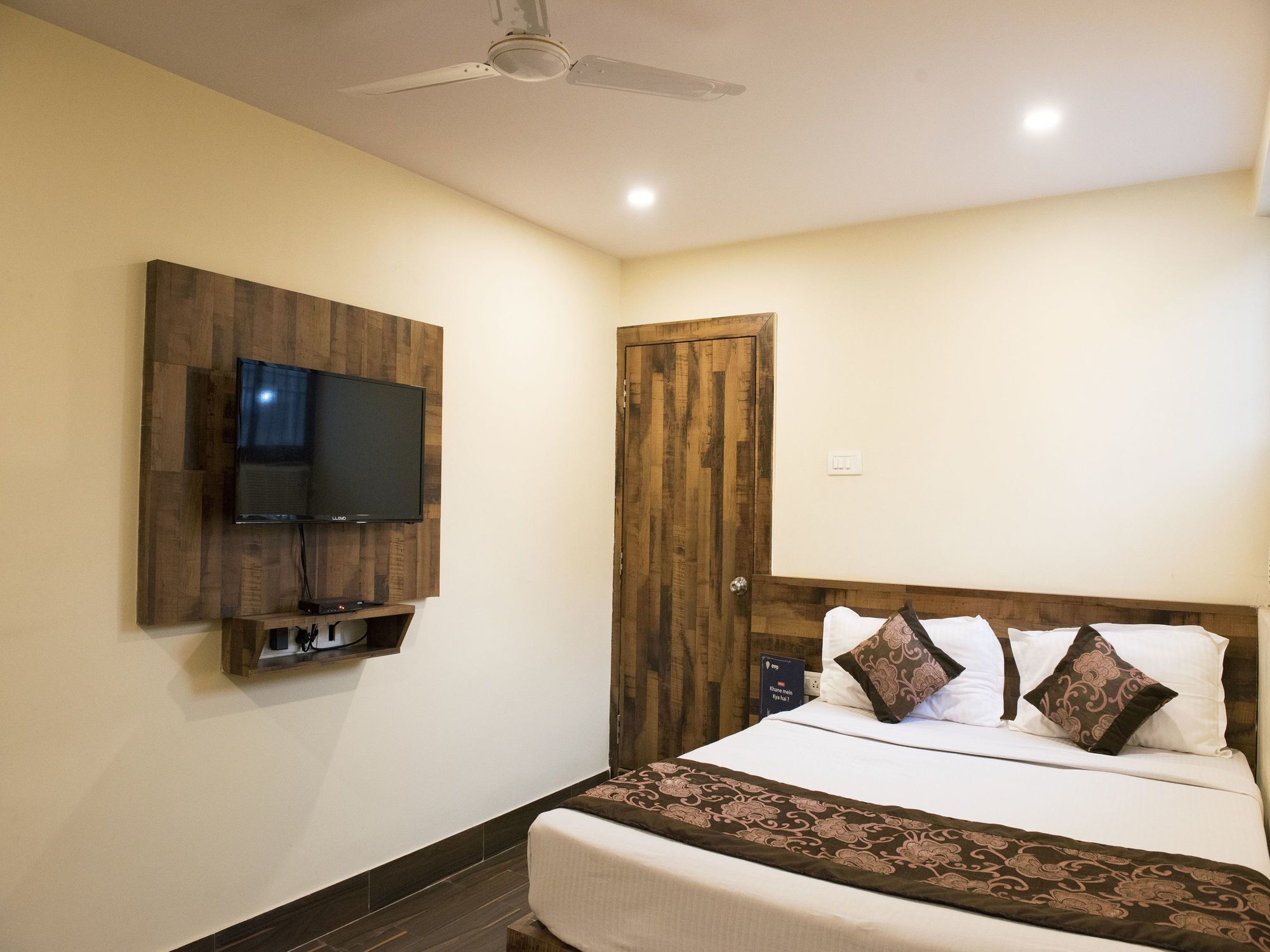 Oyo 12736 Skylawn Hotel Jamshedpur Exterior photo